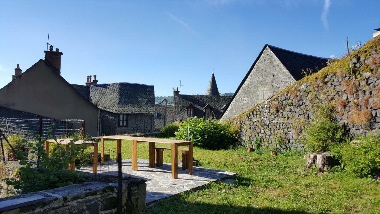Bed and Breakfast Relais Des Castors Murat  Esterno foto