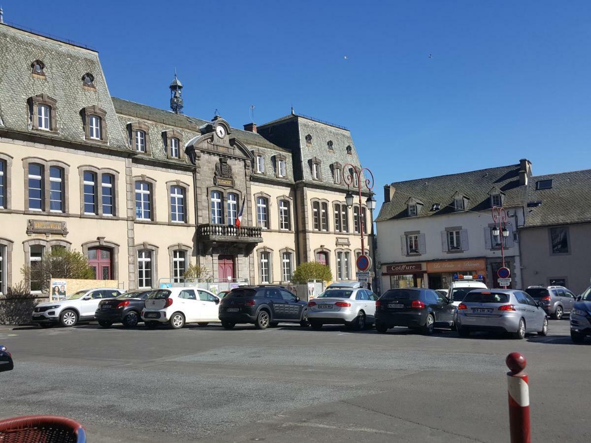 Bed and Breakfast Relais Des Castors Murat  Esterno foto