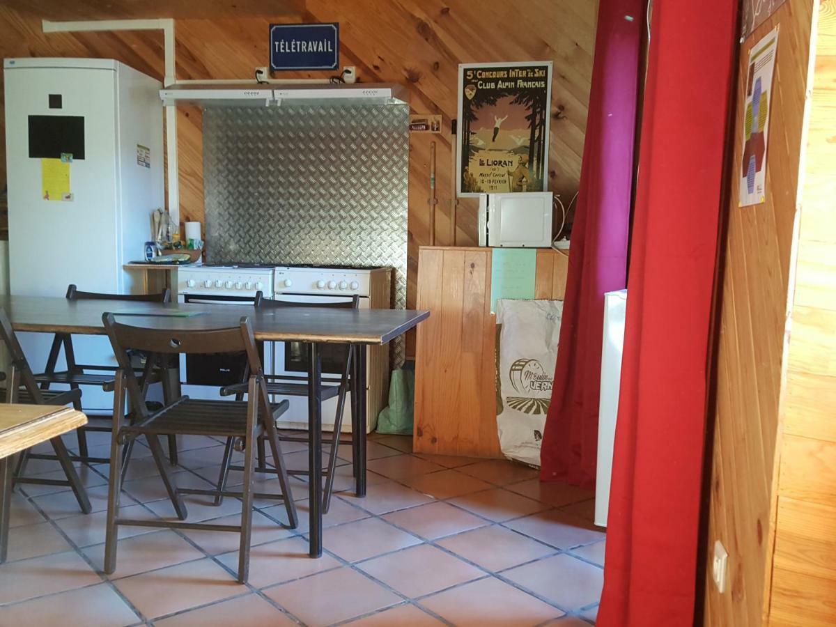 Bed and Breakfast Relais Des Castors Murat  Esterno foto